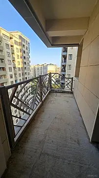 Satılır 4 otaqlı mənzil 192.5 m²