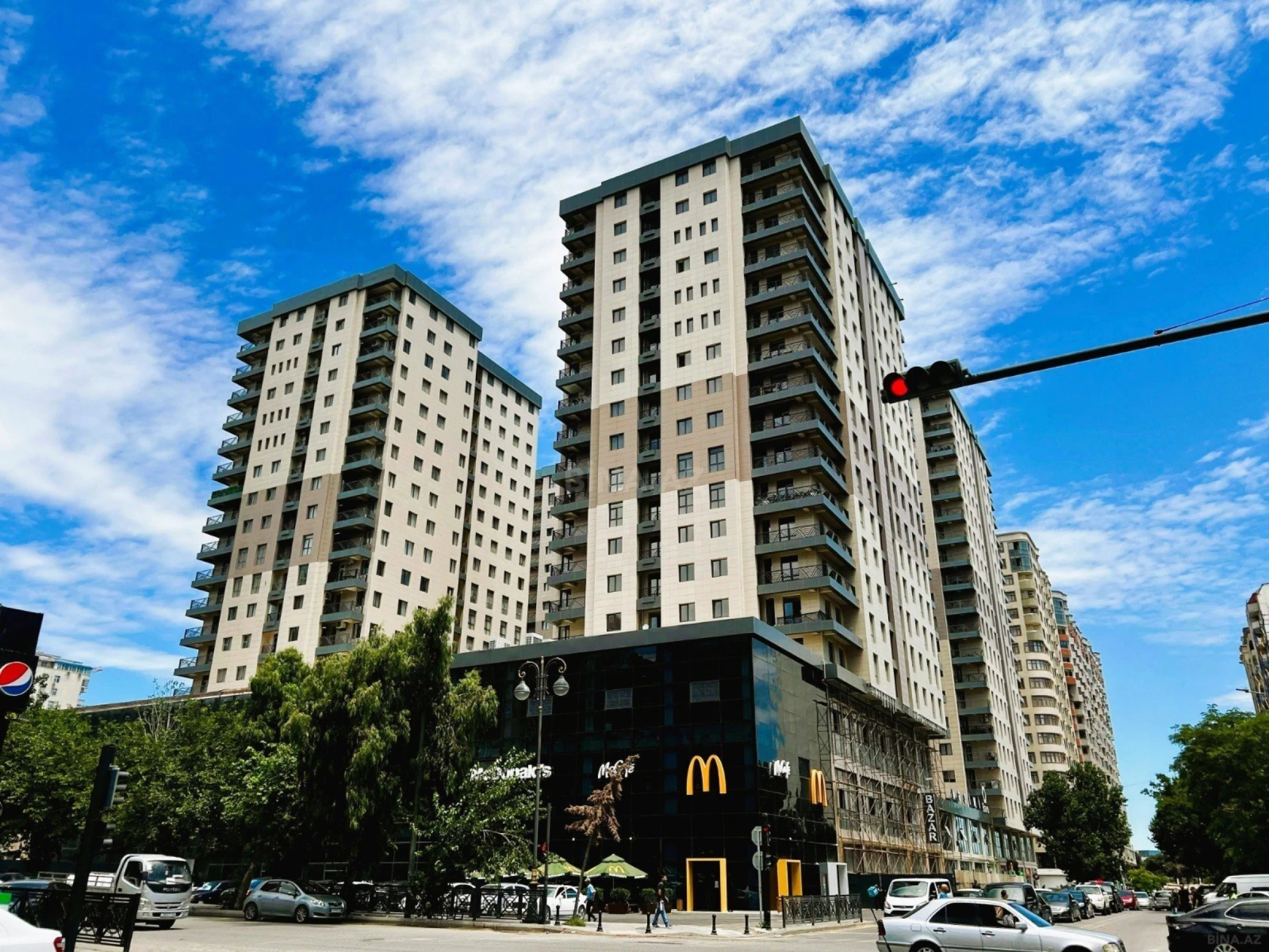 Satılır 4 otaqlı mənzil 192.5 m²