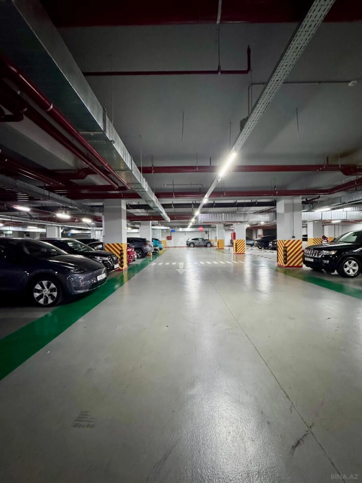 Satılır 4 otaqlı mənzil 186 m²