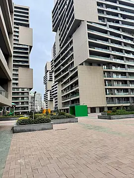 Satılır 4 otaqlı mənzil 186 m²
