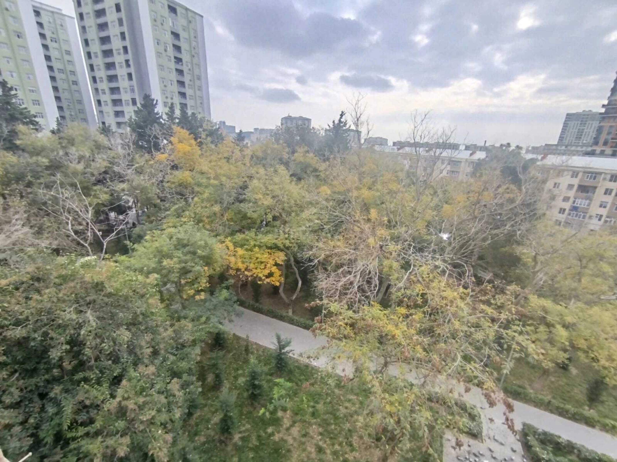 Satılır 1 otaqlı mənzil 35 m²