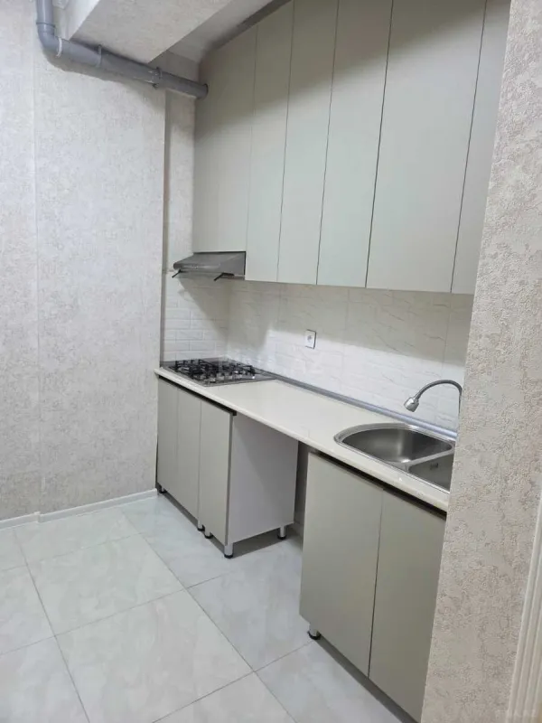 Kirayə verilir 2 otaqlı mənzil 76 m²