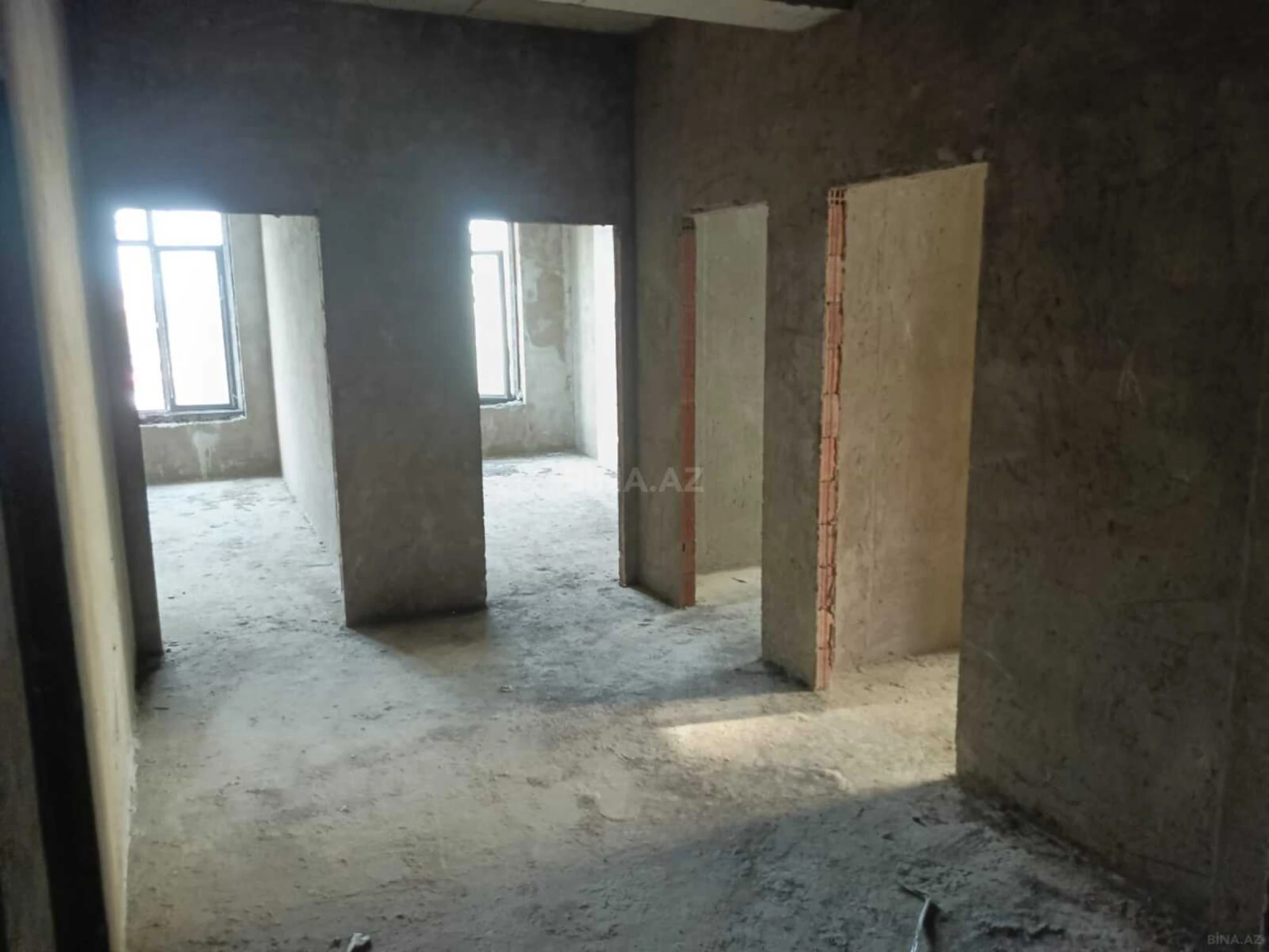 Satılır 3 otaqlı mənzil 119 m²