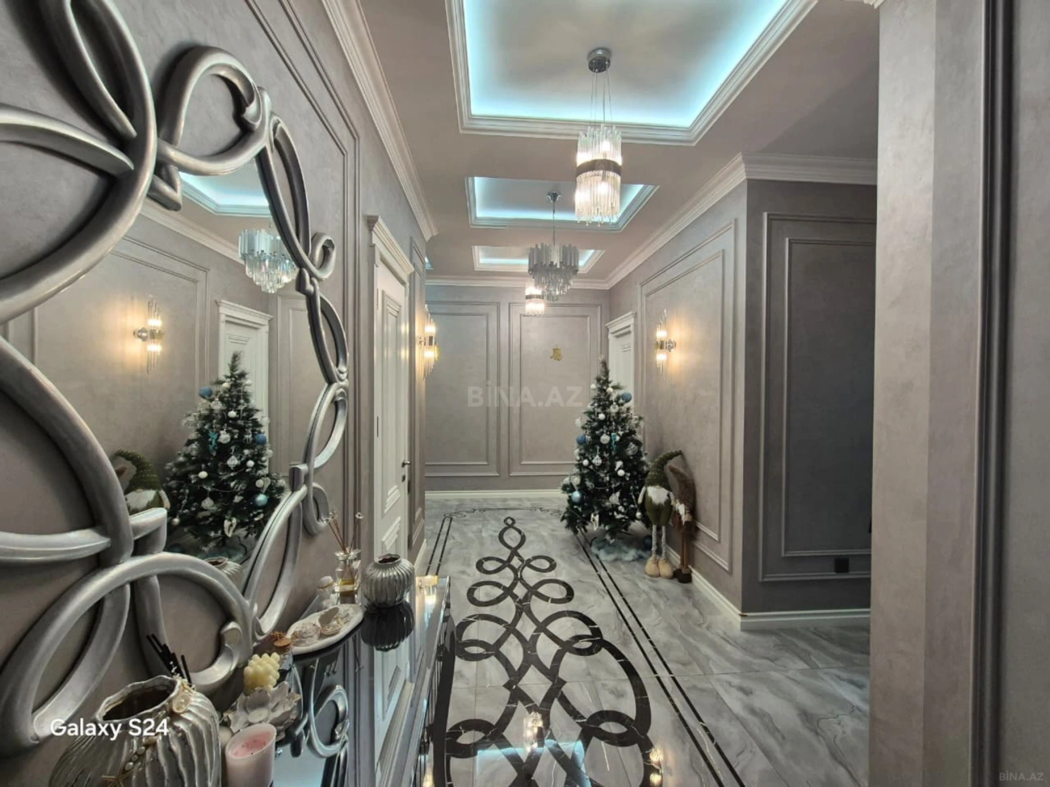 Satılır 3 otaqlı mənzil 160 m²