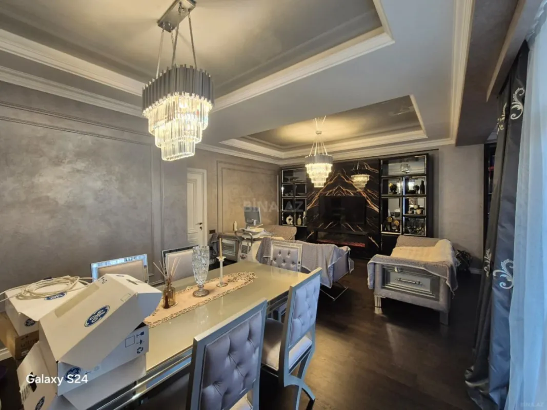 Satılır 3 otaqlı mənzil 160 m²