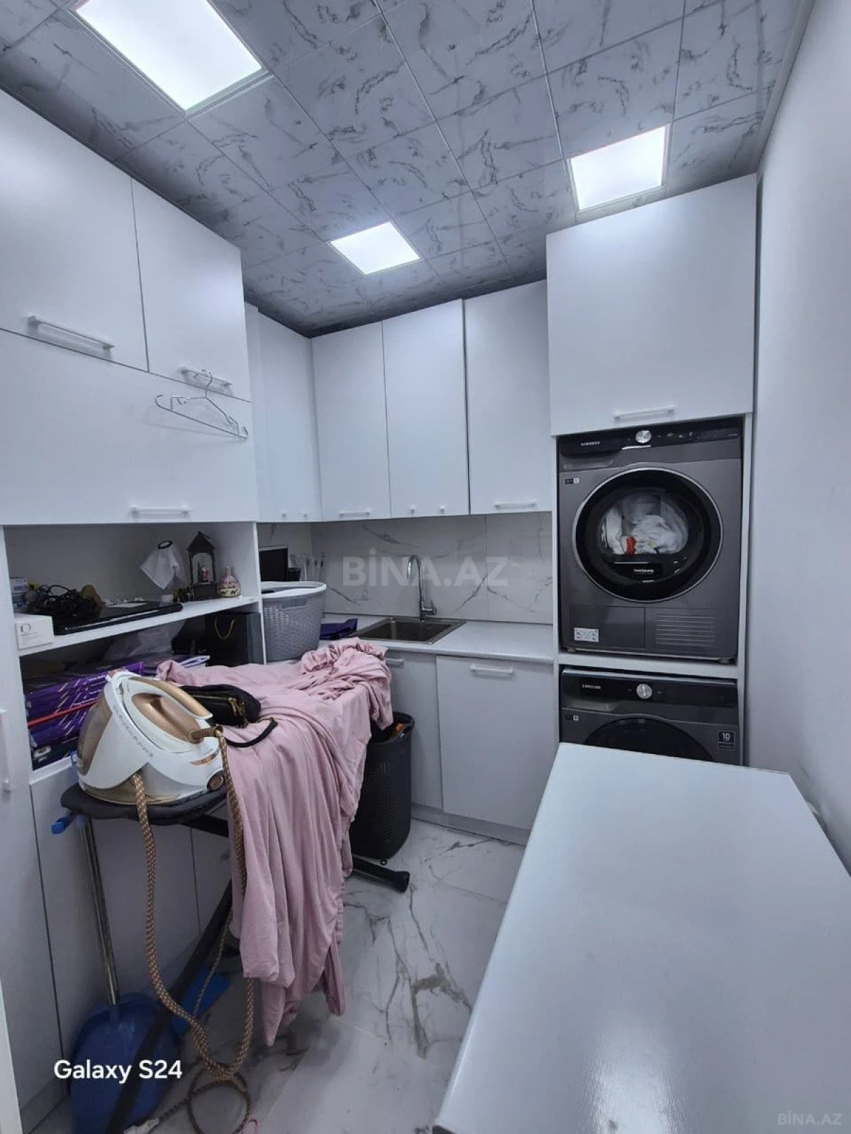 Satılır 3 otaqlı mənzil 160 m²