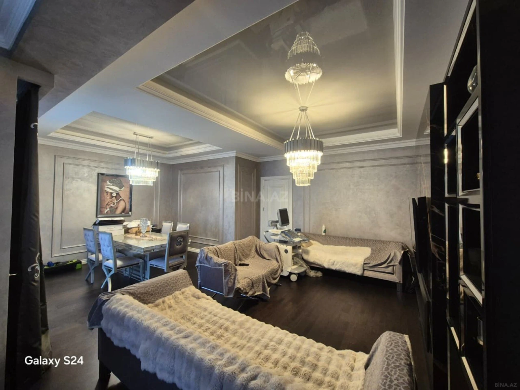 Satılır 3 otaqlı mənzil 160 m²