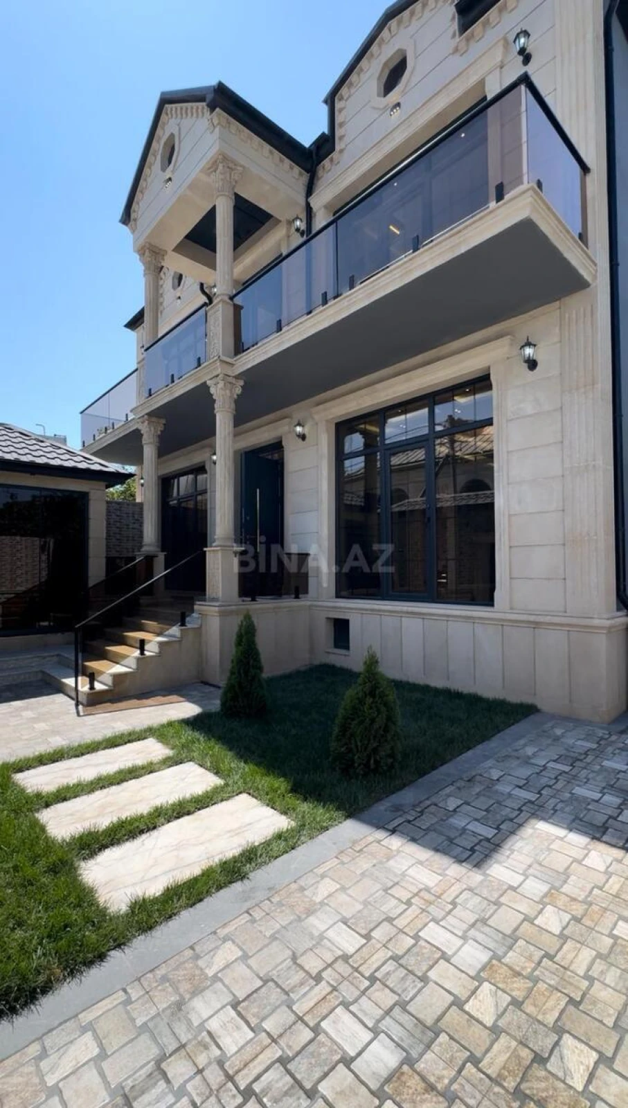 Satılır 5 otaqlı həyət evi 255 m²