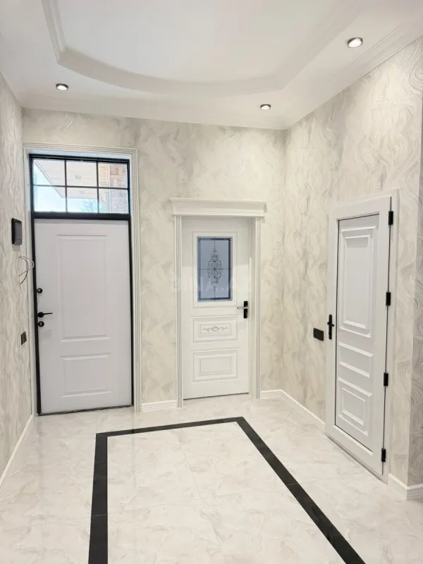 Satılır 5 otaqlı həyət evi 255 m²