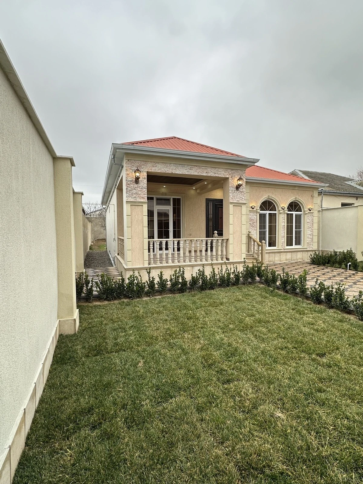 Satılır 3 otaqlı həyət evi 125 m²