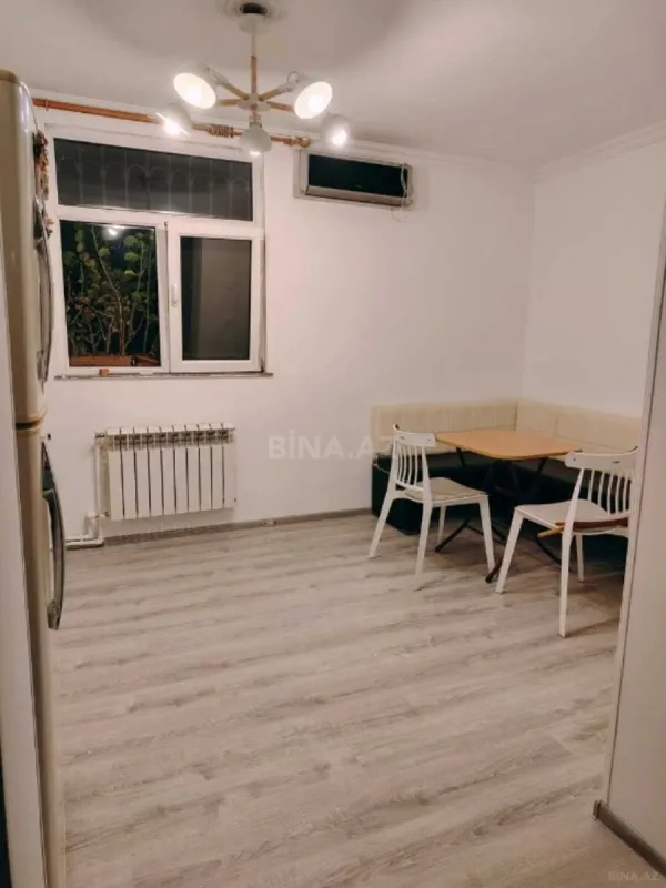 Satılır 5 otaqlı mənzil 117 m²
