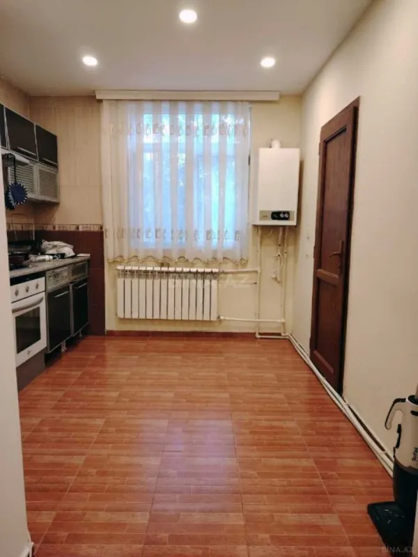 Satılır 5 otaqlı mənzil 117 m²