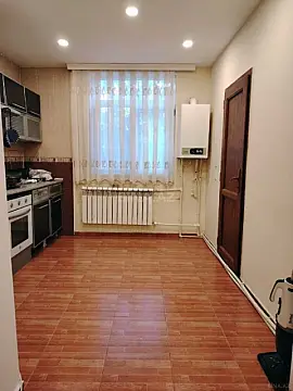 Satılır 5 otaqlı mənzil 117 m²