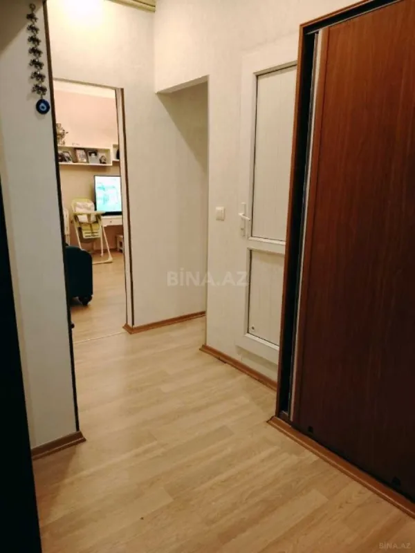 Satılır 5 otaqlı mənzil 117 m²