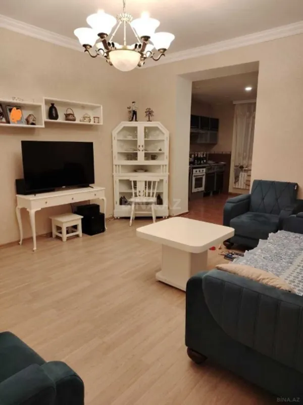 Satılır 5 otaqlı mənzil 117 m²