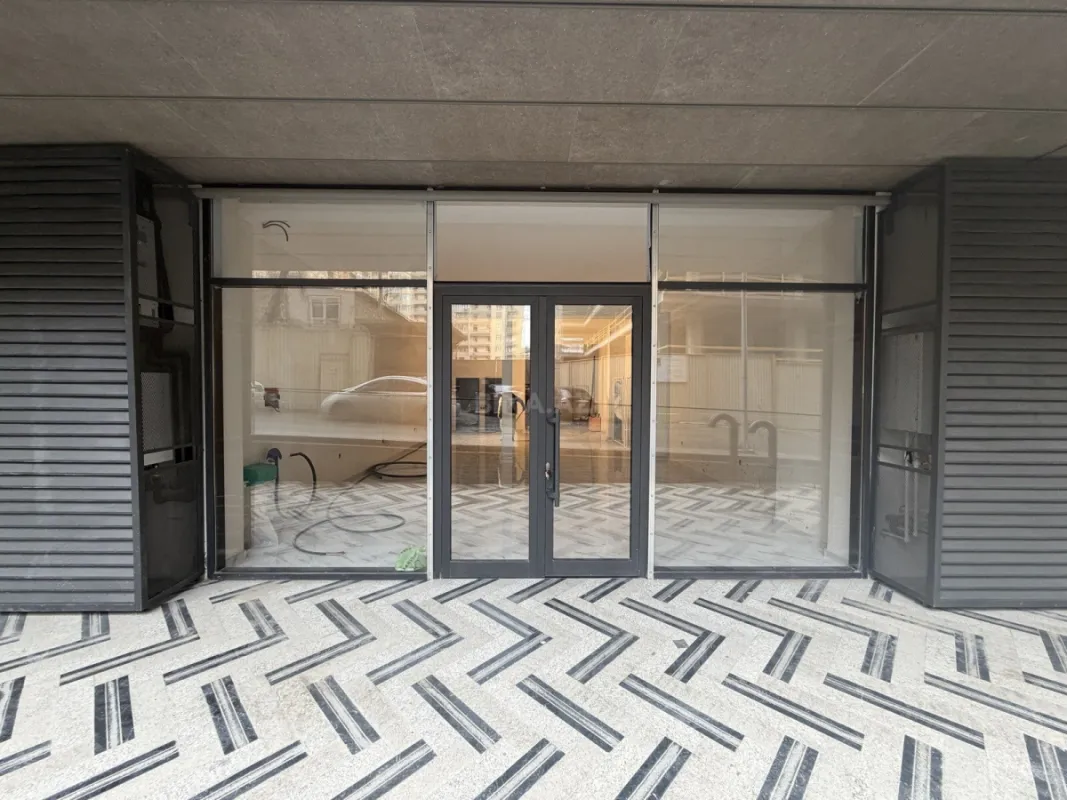 Kirayə verilir obyekt 105 m²