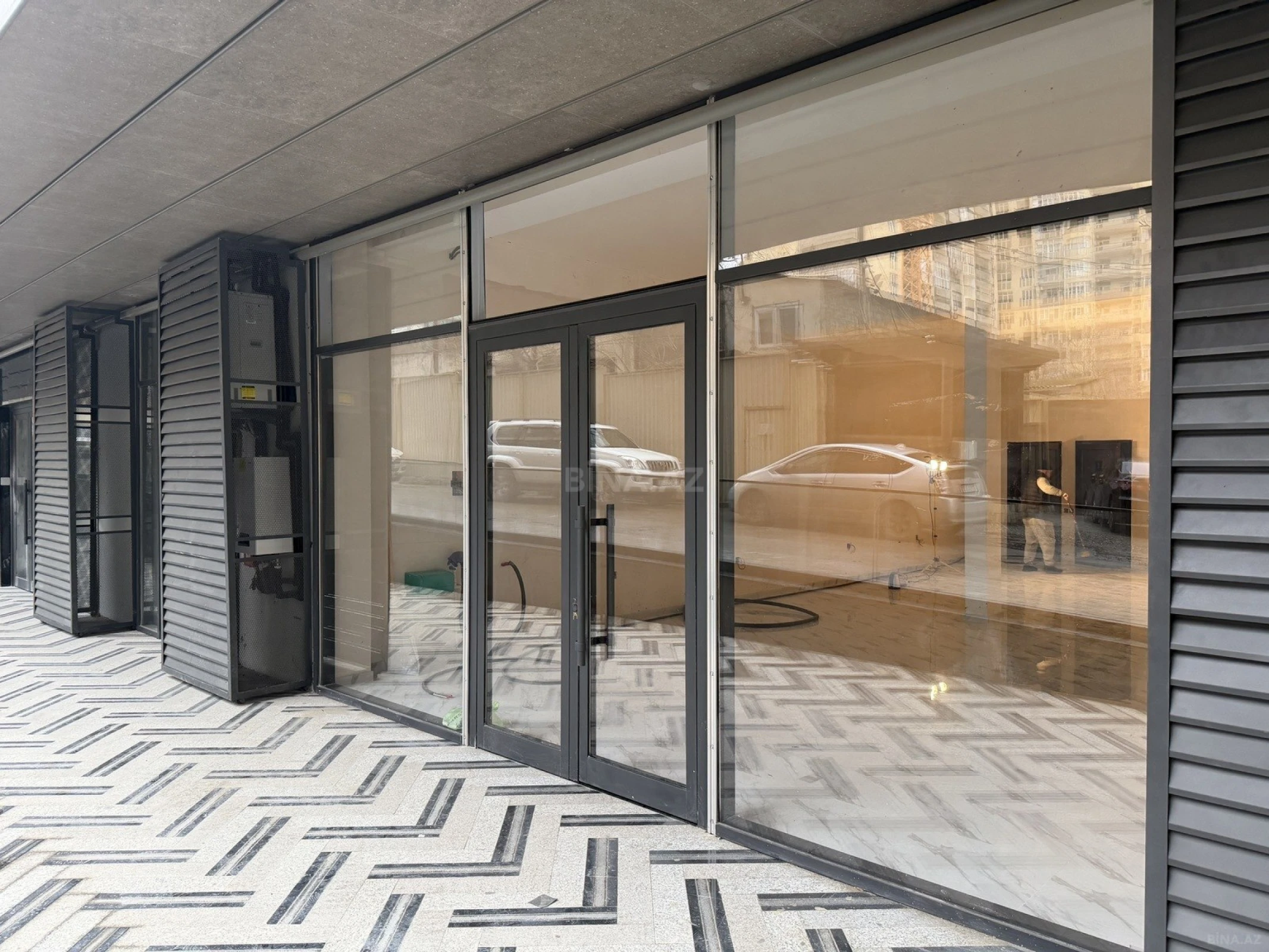 Kirayə verilir obyekt 105 m²