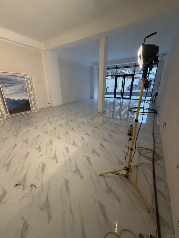 Kirayə verilir obyekt 105 m²