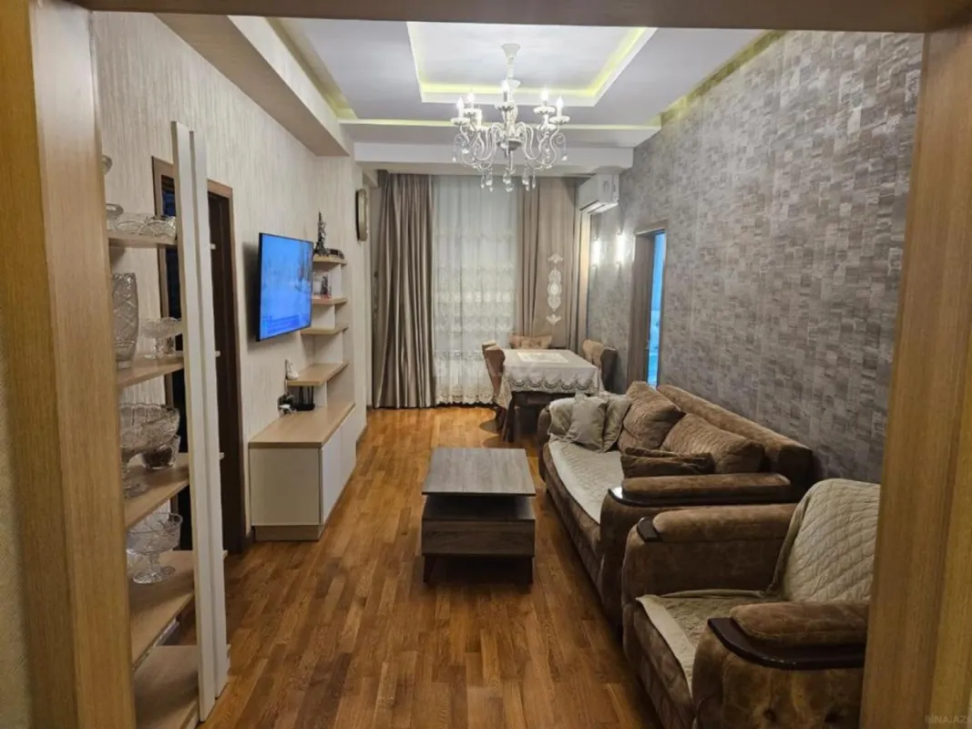 Satılır 4 otaqlı mənzil 115 m²