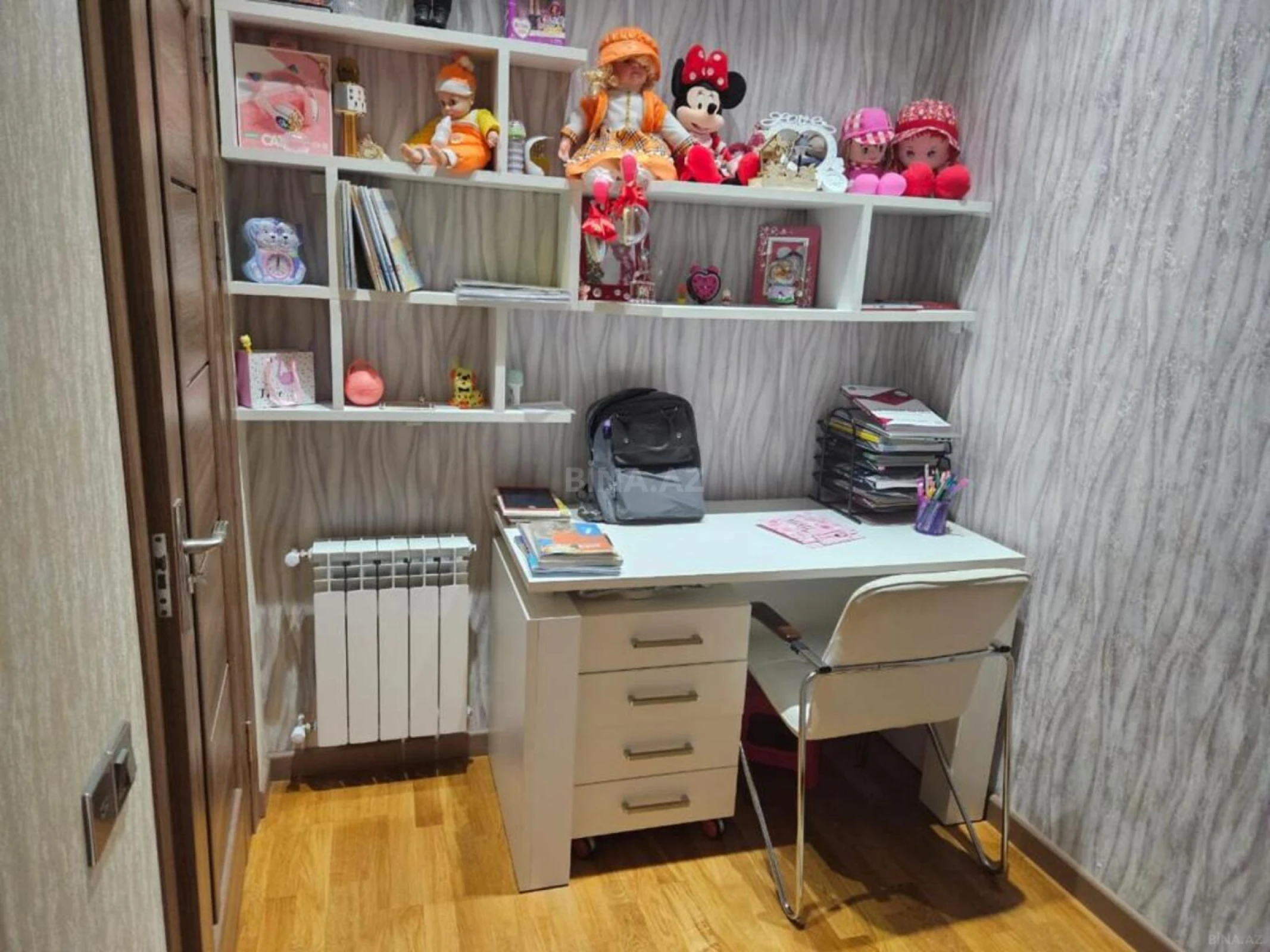 Satılır 4 otaqlı mənzil 115 m²