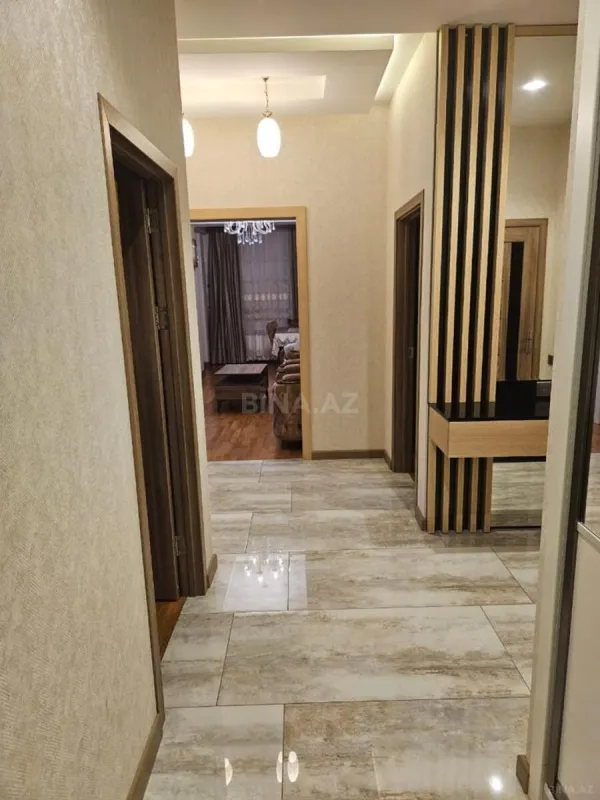 Satılır 4 otaqlı mənzil 115 m²