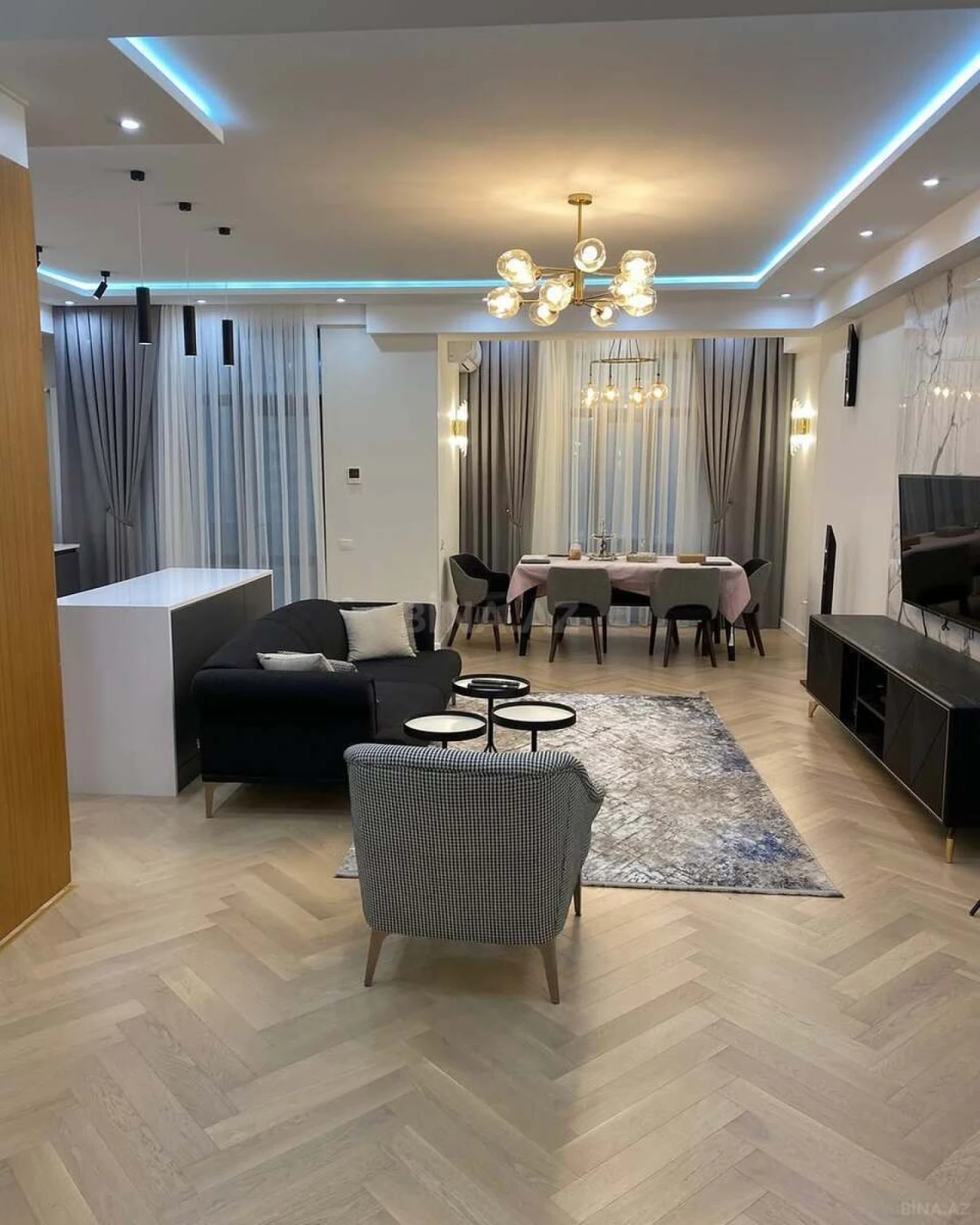 Kirayə verilir 2 otaqlı mənzil 100 m²