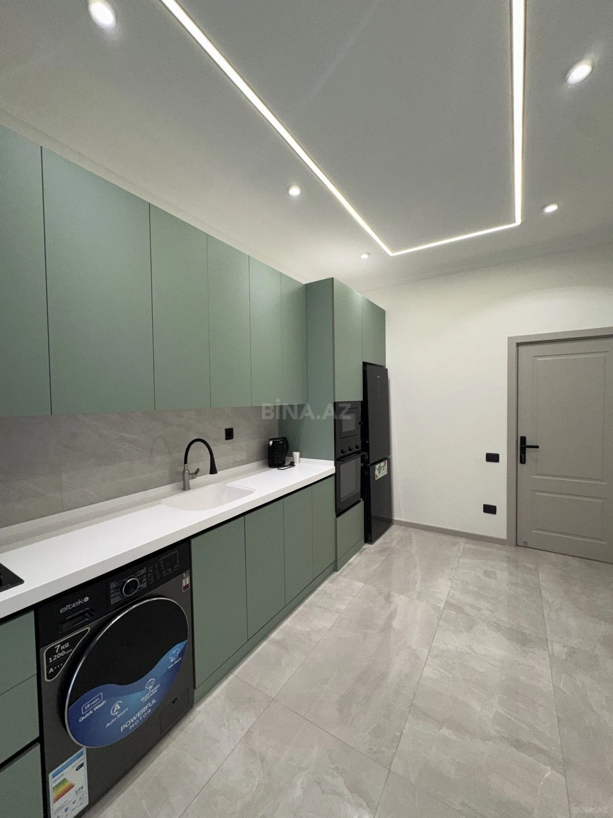 Satılır 3 otaqlı mənzil 105 m²
