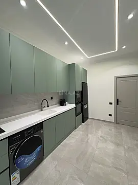 Satılır 3 otaqlı mənzil 105 m²
