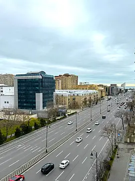 Kirayə verilir 1 otaqlı ofis 10 m²