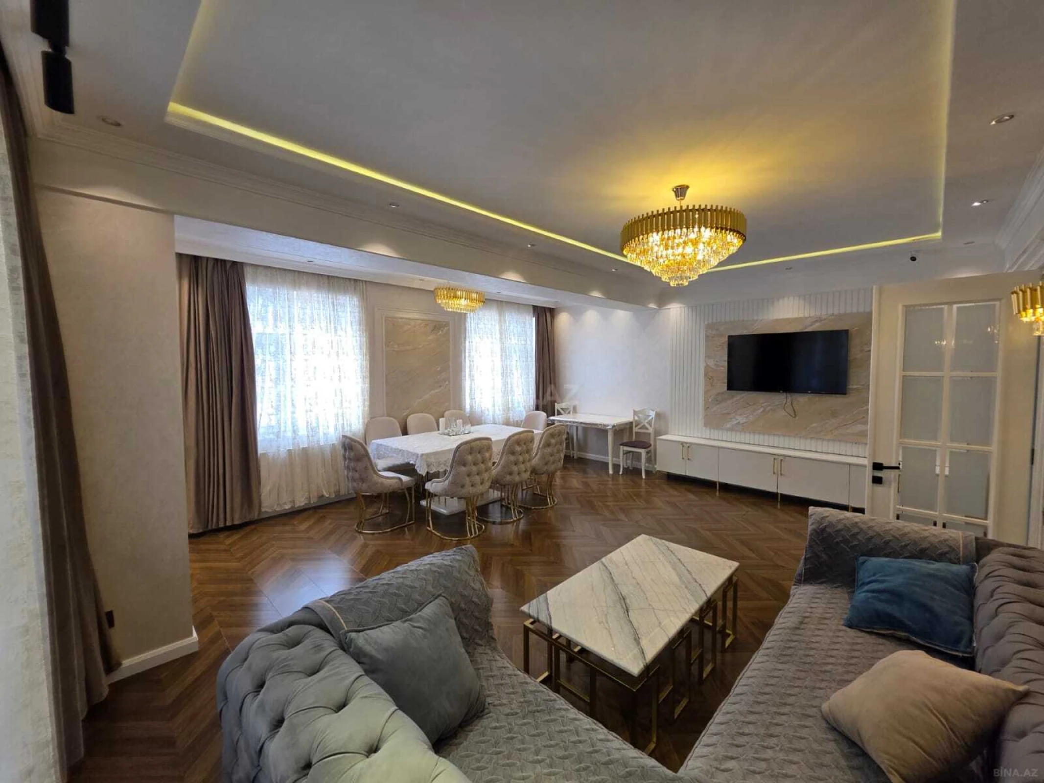 Satılır 3 otaqlı mənzil 137 m²