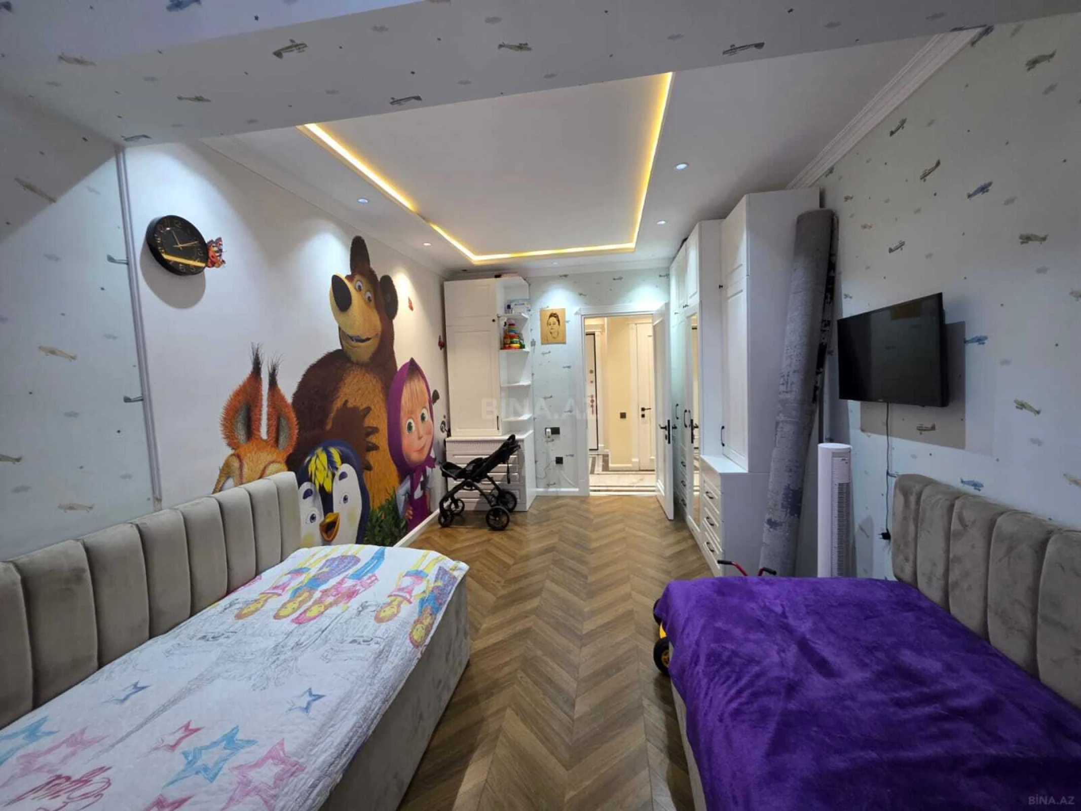 Satılır 3 otaqlı mənzil 137 m²