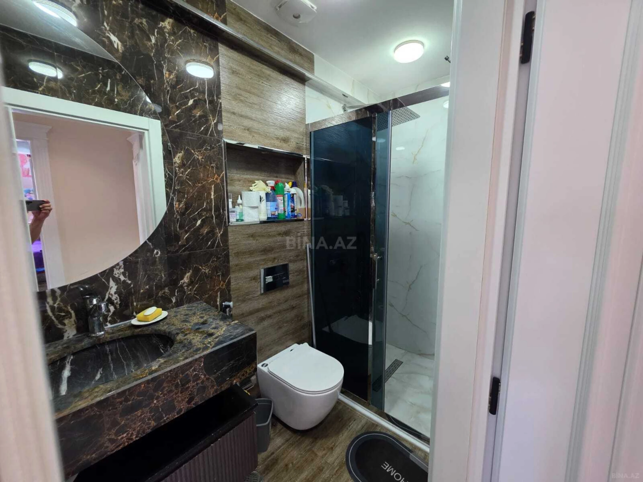 Satılır 3 otaqlı mənzil 137 m²