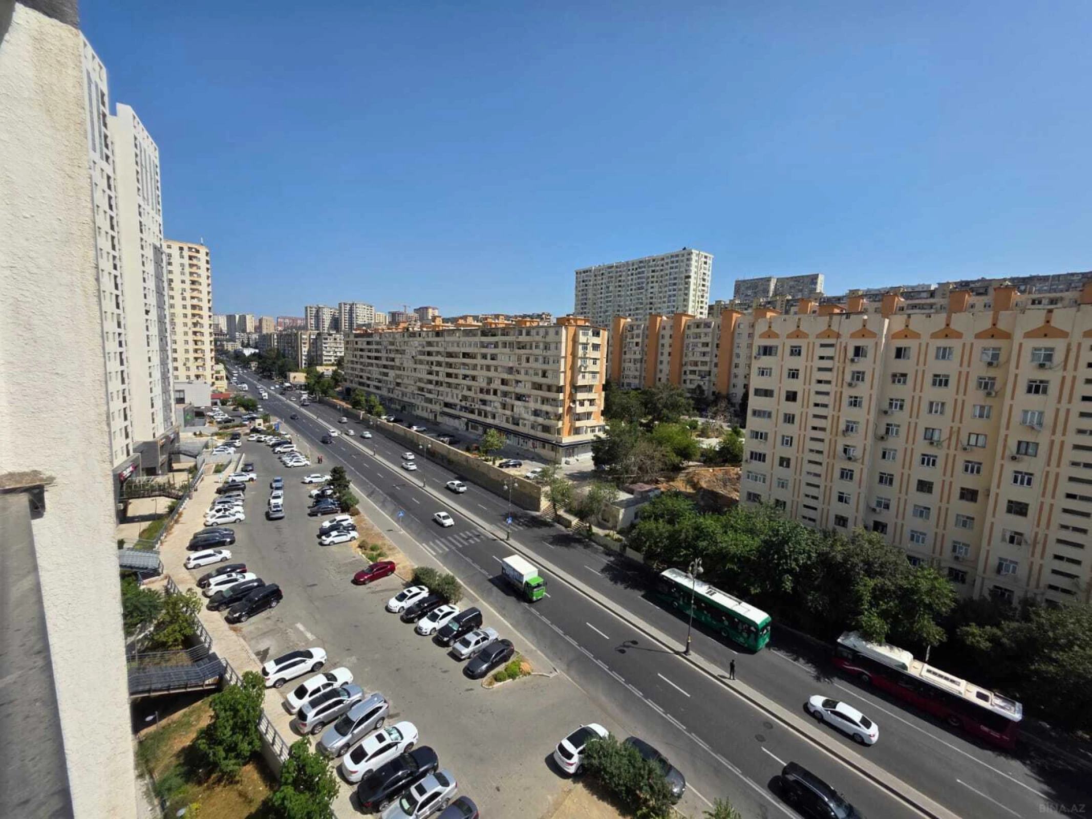 Satılır 3 otaqlı mənzil 137 m²