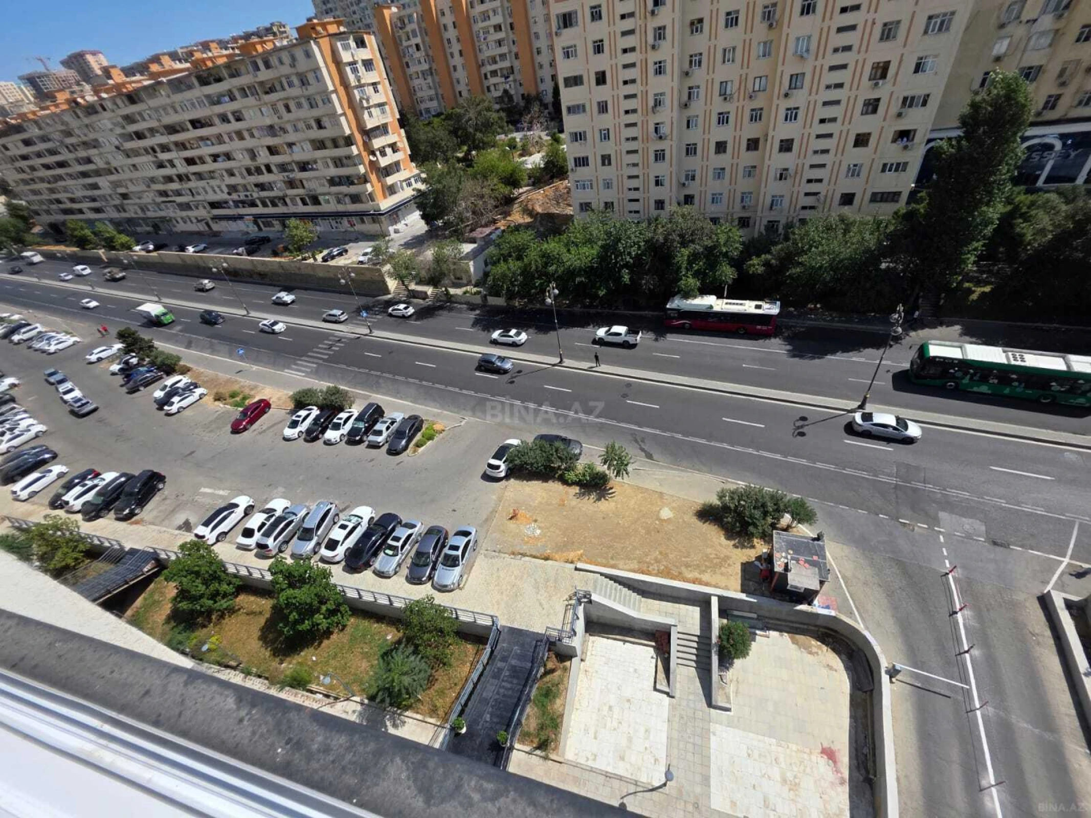 Satılır 3 otaqlı mənzil 137 m²