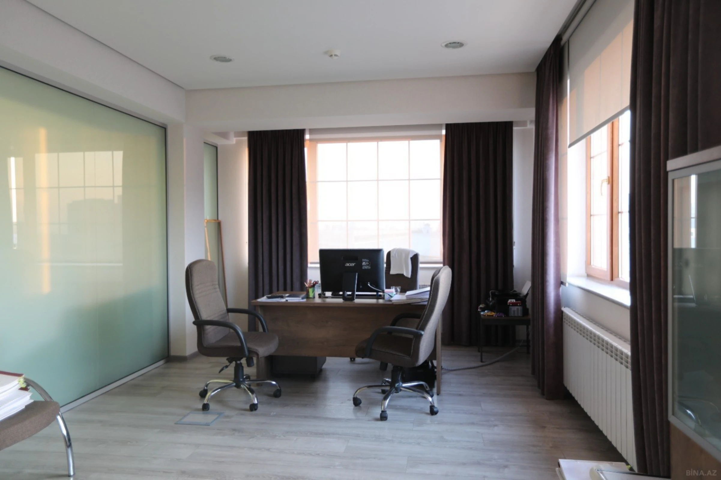 Kirayə verilir 11 otaqlı ofis 490 m²