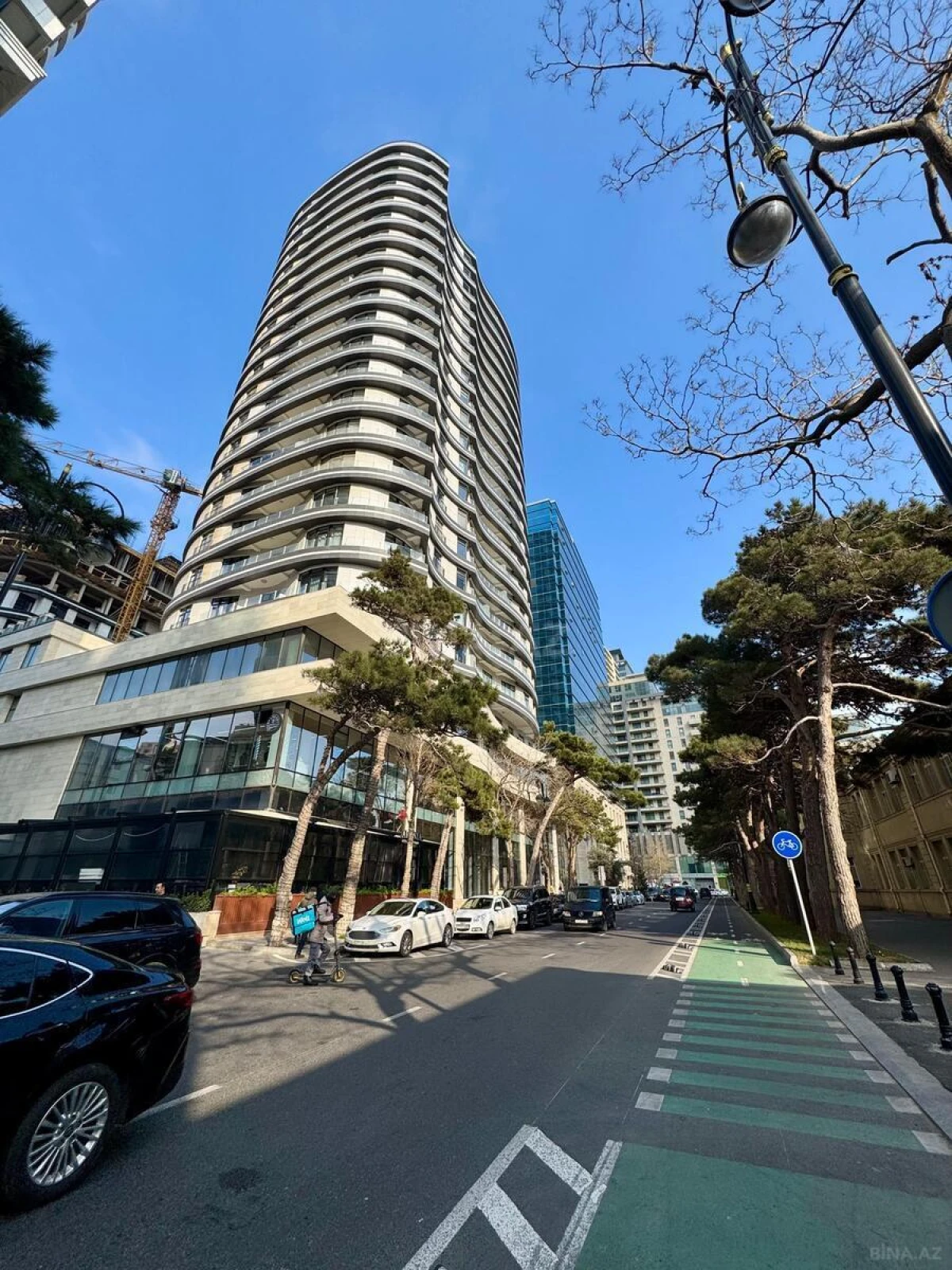 Satılır 3 otaqlı mənzil 102.8 m²