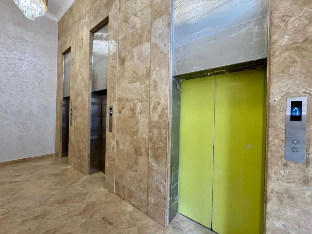 Satılır 3 otaqlı mənzil 102.8 m²