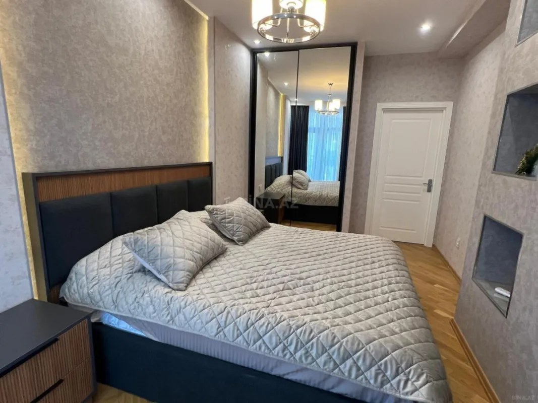 Satılır 3 otaqlı mənzil 102.8 m²