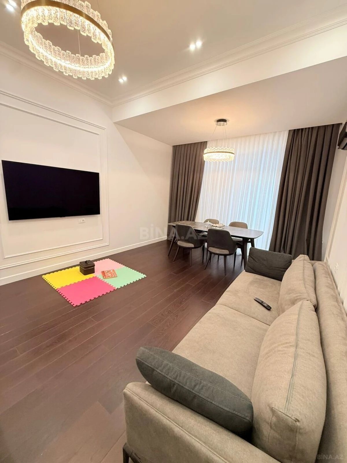 Satılır 4 otaqlı mənzil 154 m²