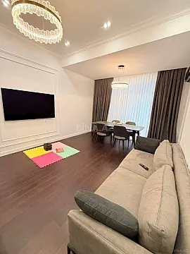 Satılır 4 otaqlı mənzil 154 m²
