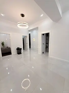 Satılır 4 otaqlı mənzil 154 m²