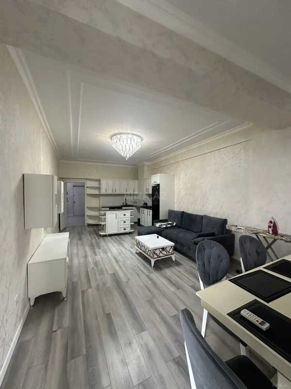 Satılır 2 otaqlı mənzil 92.4 m²