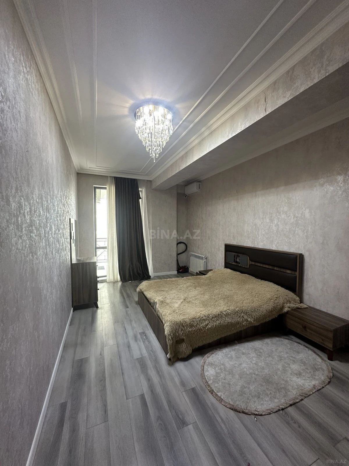 Satılır 2 otaqlı mənzil 92.4 m²