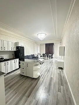 Satılır 2 otaqlı mənzil 92.4 m²