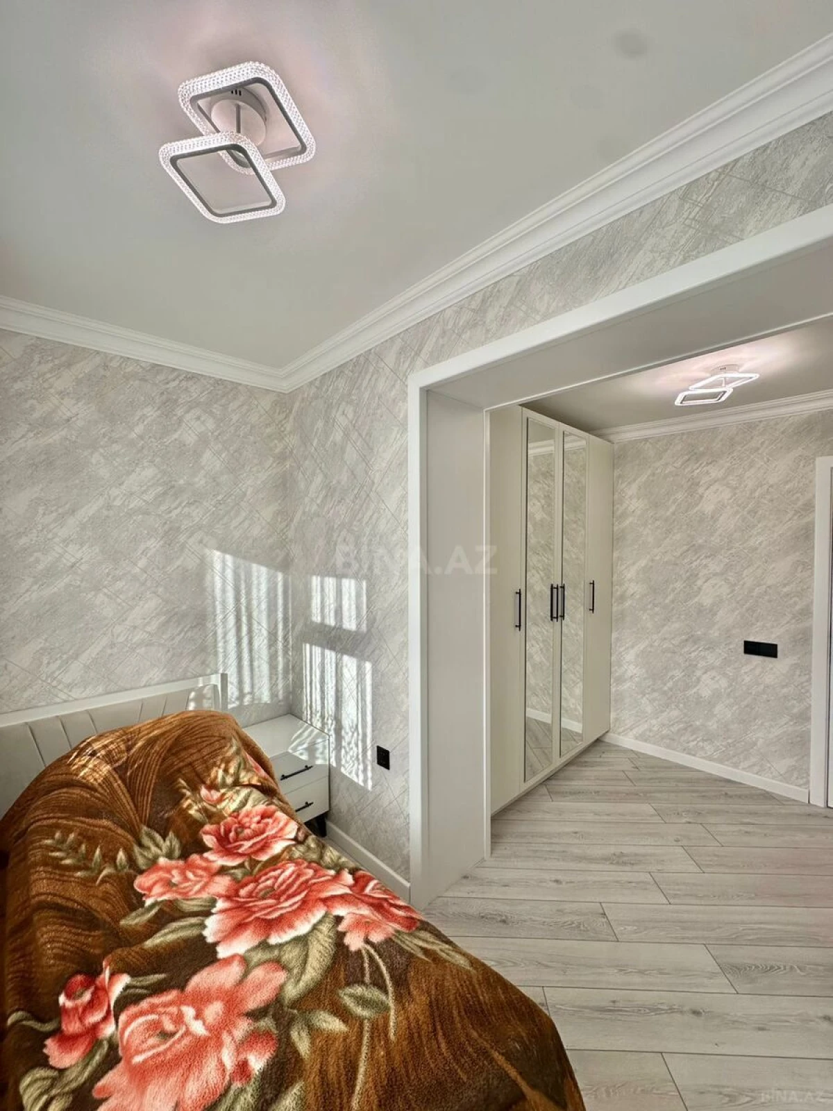 Satılır 3 otaqlı mənzil 70 m²