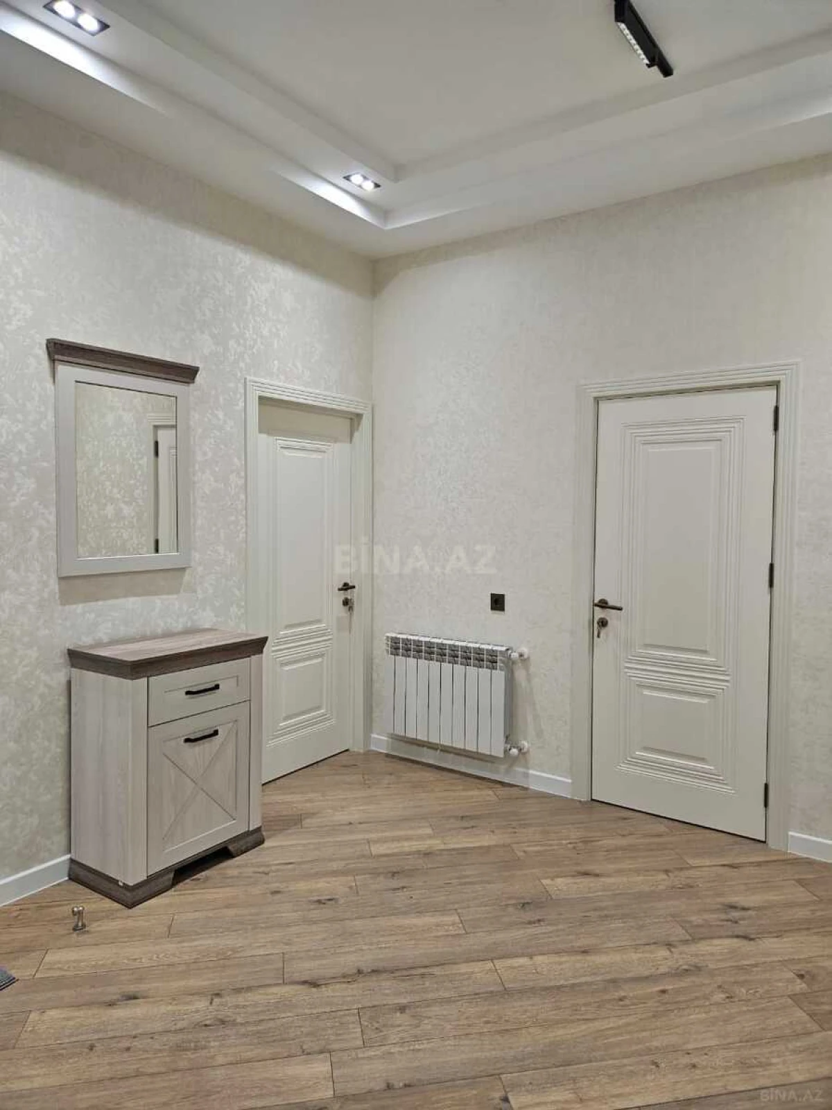 Kirayə verilir 3 otaqlı mənzil 130 m²