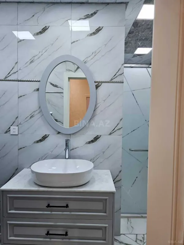 Kirayə verilir 3 otaqlı mənzil 130 m²