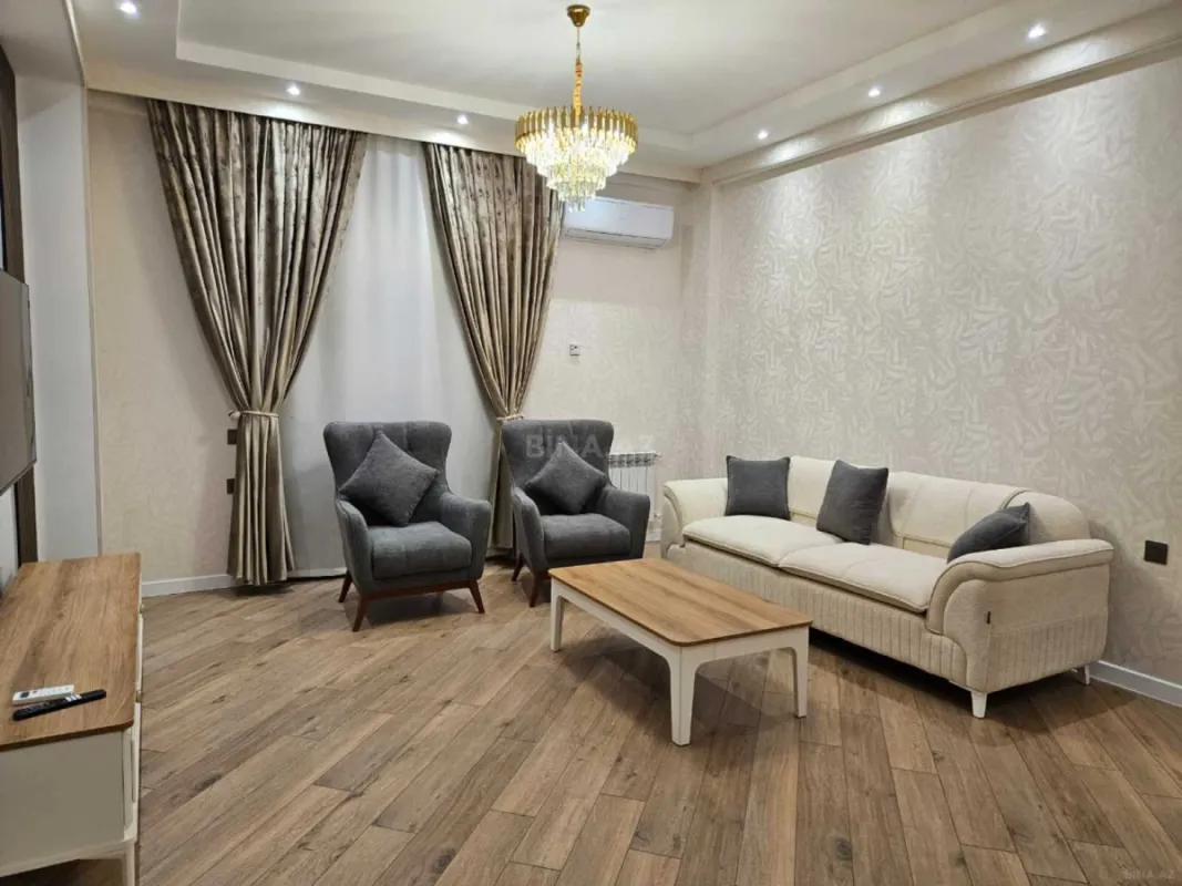 Kirayə verilir 3 otaqlı mənzil 130 m²