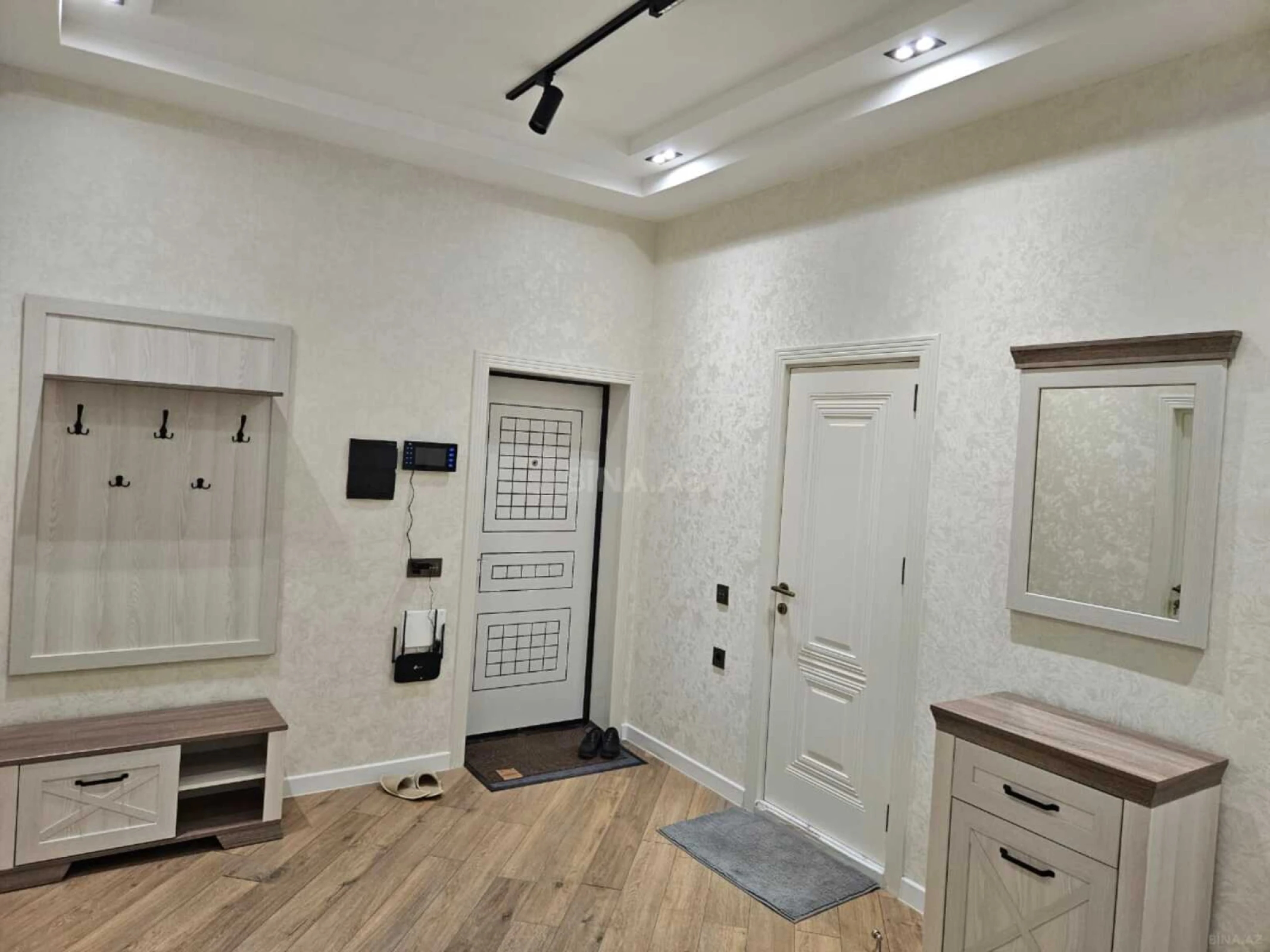 Kirayə verilir 3 otaqlı mənzil 130 m²