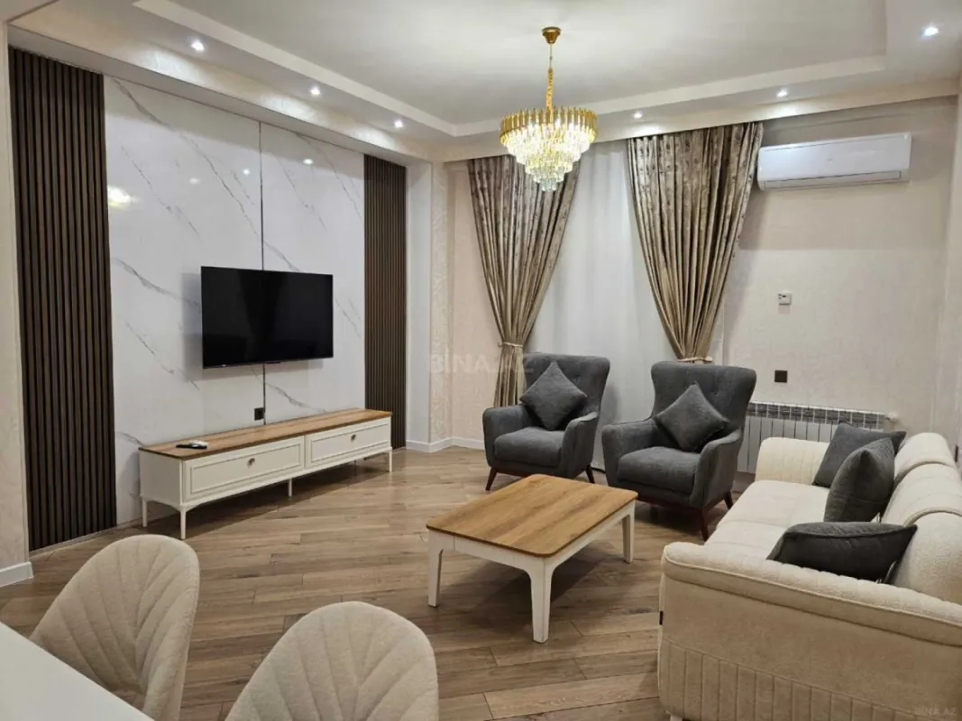 Kirayə verilir 3 otaqlı mənzil 130 m²